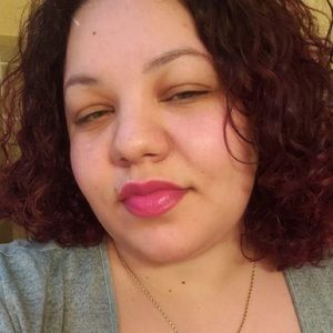 Meet your Posher, Raquel